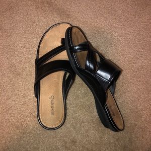 Bare traps women’s sandals